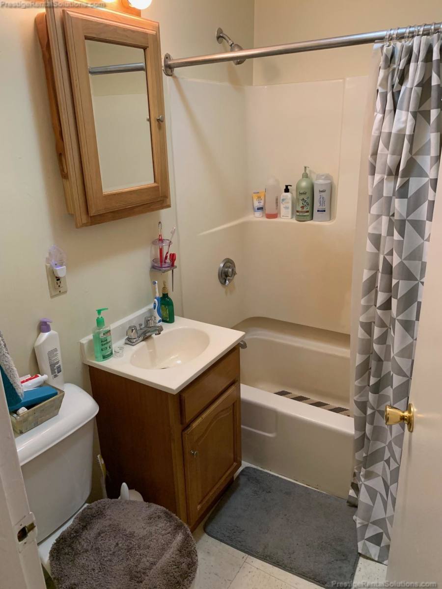 Apartment for rent at 35 Fairmount Place #12, Leominster, MA 01453