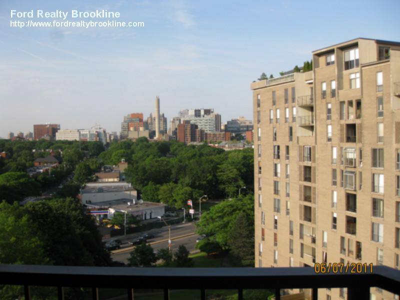 Apartment for rent at 44 Washington #1002, Brookline, MA 02445