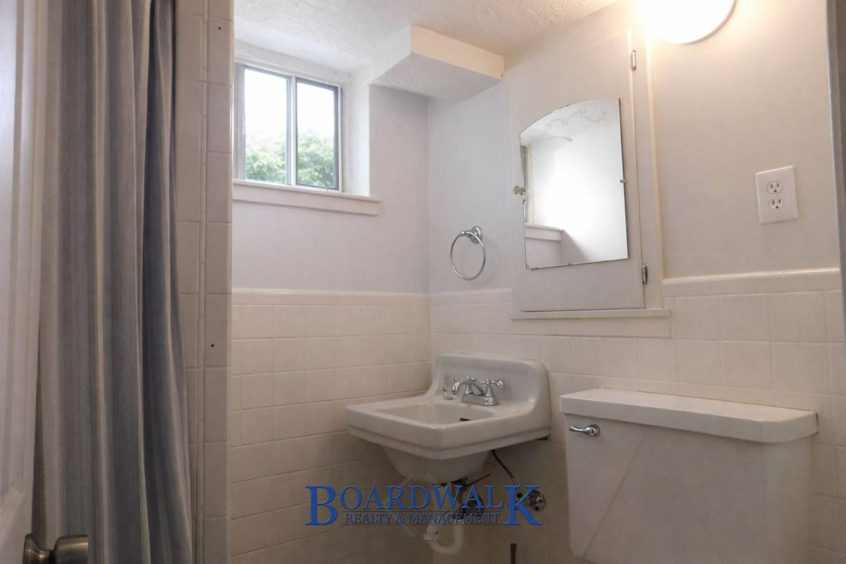 Apartment for rent at 2725 S Lake St, Salt Lake City, UT 84106