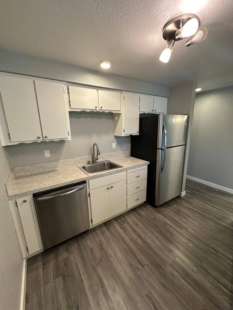 Apartment for rent at 2401 Elm St, Bellingham, WA 98225