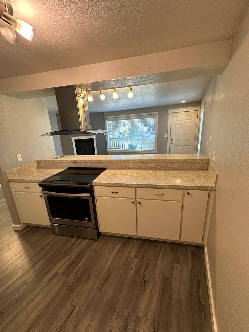 Apartment for rent at 2401 Elm St, Bellingham, WA 98225