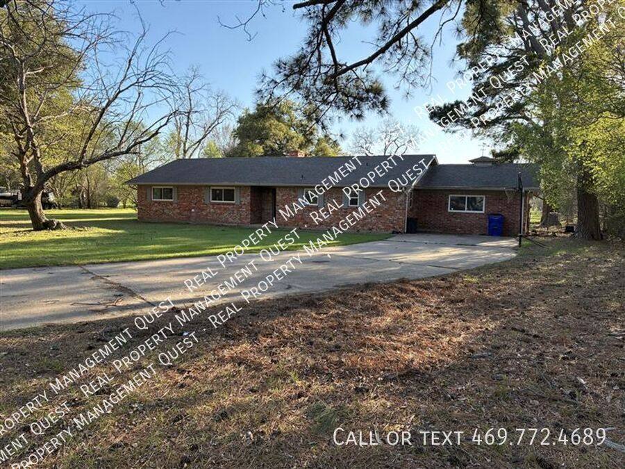 House for rent at 851 Newt Patterson, Mansfield, TX 76063
