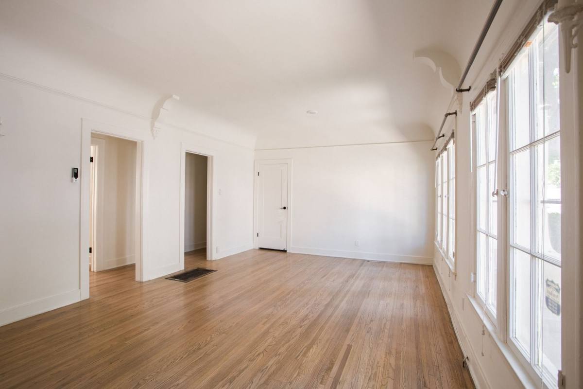 Apartment for rent at 201 S Arnaz Dr, Beverly Hills, CA 90211