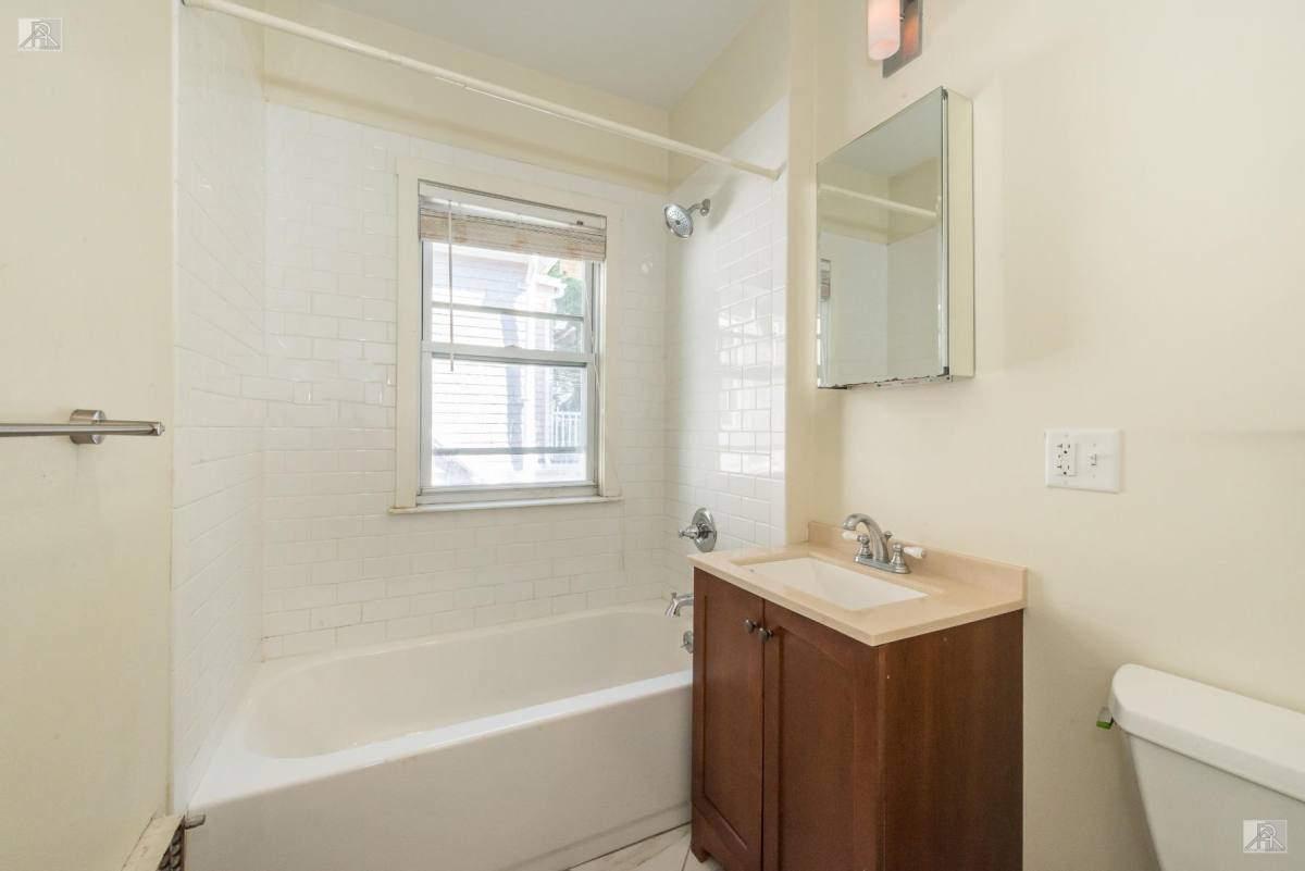 Apartment for rent at 31 Champney St #2, Brighton, MA 02135