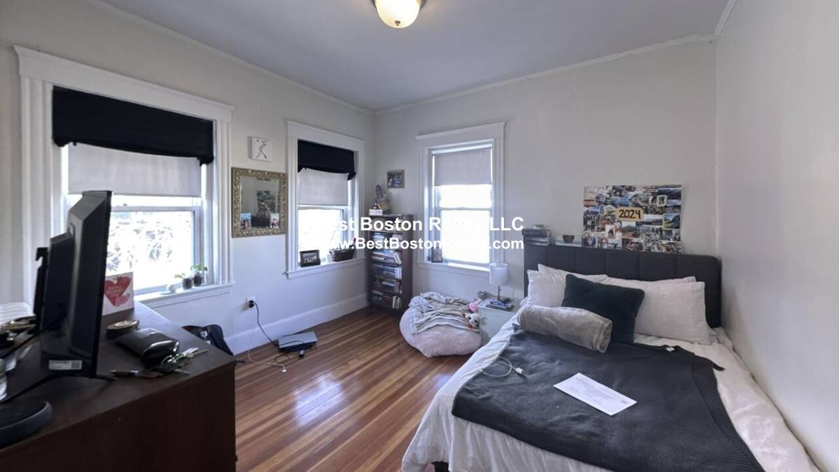 Apartment for rent at 163 Summer #25, Somerville, MA 02143