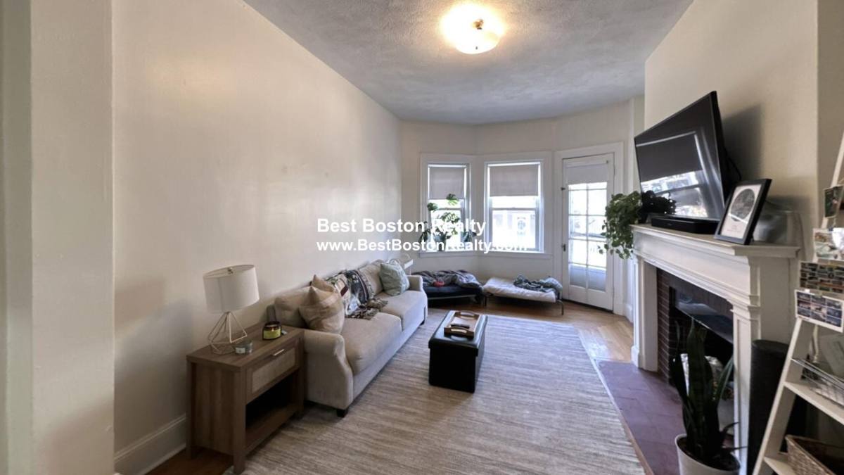 Apartment for rent at 163 Summer #25, Somerville, MA 02143