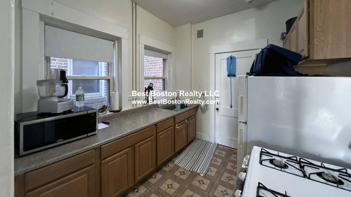 Apartment for rent at 163 Summer #25, Somerville, MA 02143