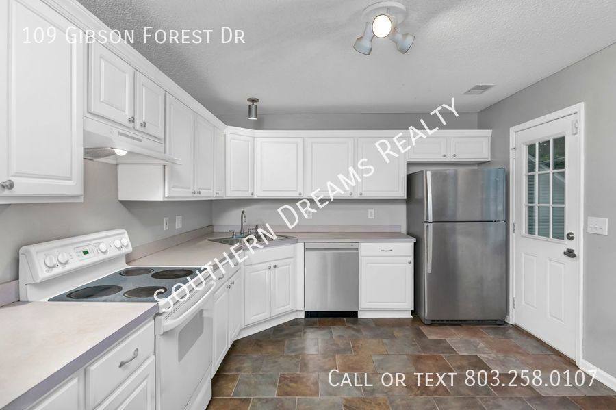 House for rent at 109 Gibson Forest Dr, Lexington, SC 29072