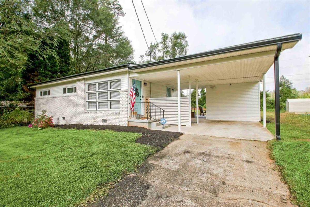 House for rent at 22 Willow Dr, Newnan, GA 30263