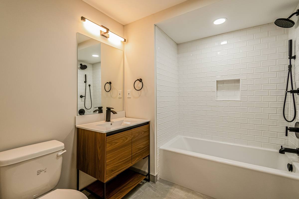 Condo for rent at 919 12th St NE #202, Washington, DC 20002