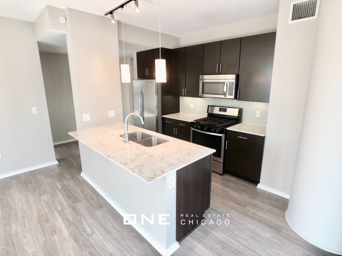Apartment for rent at 117 N Desplaines #4, Chicago, IL 60661