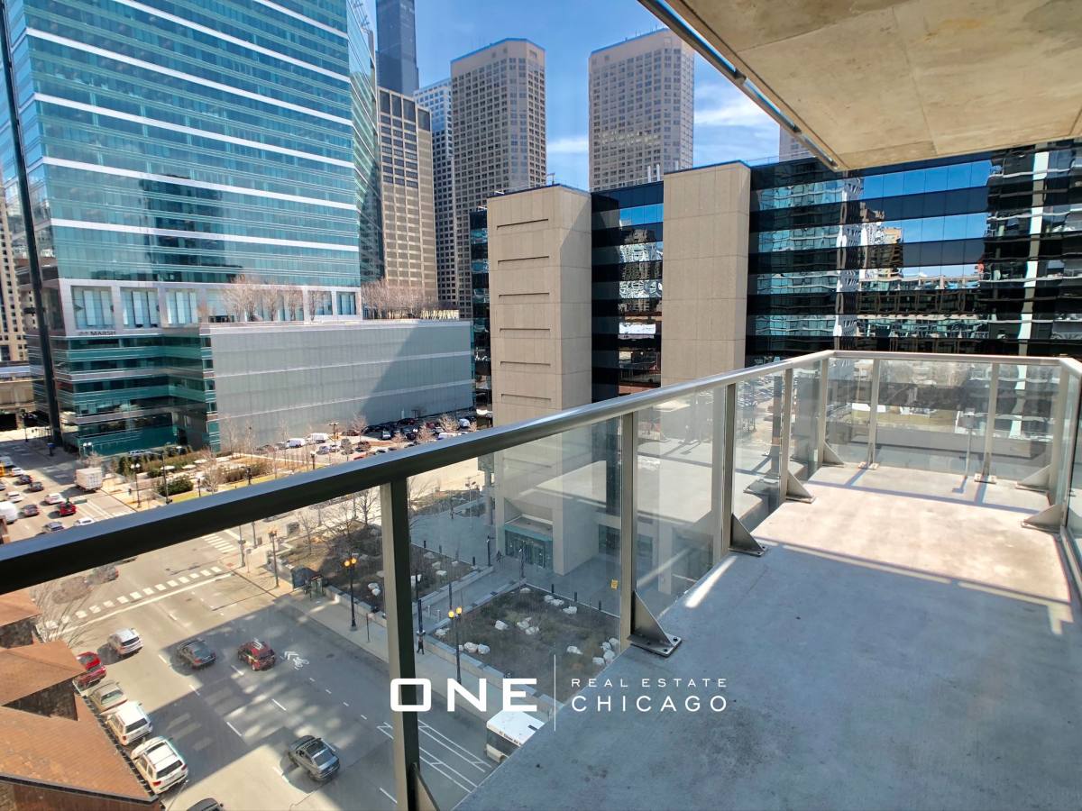 Apartment for rent at 117 N Desplaines #4, Chicago, IL 60661