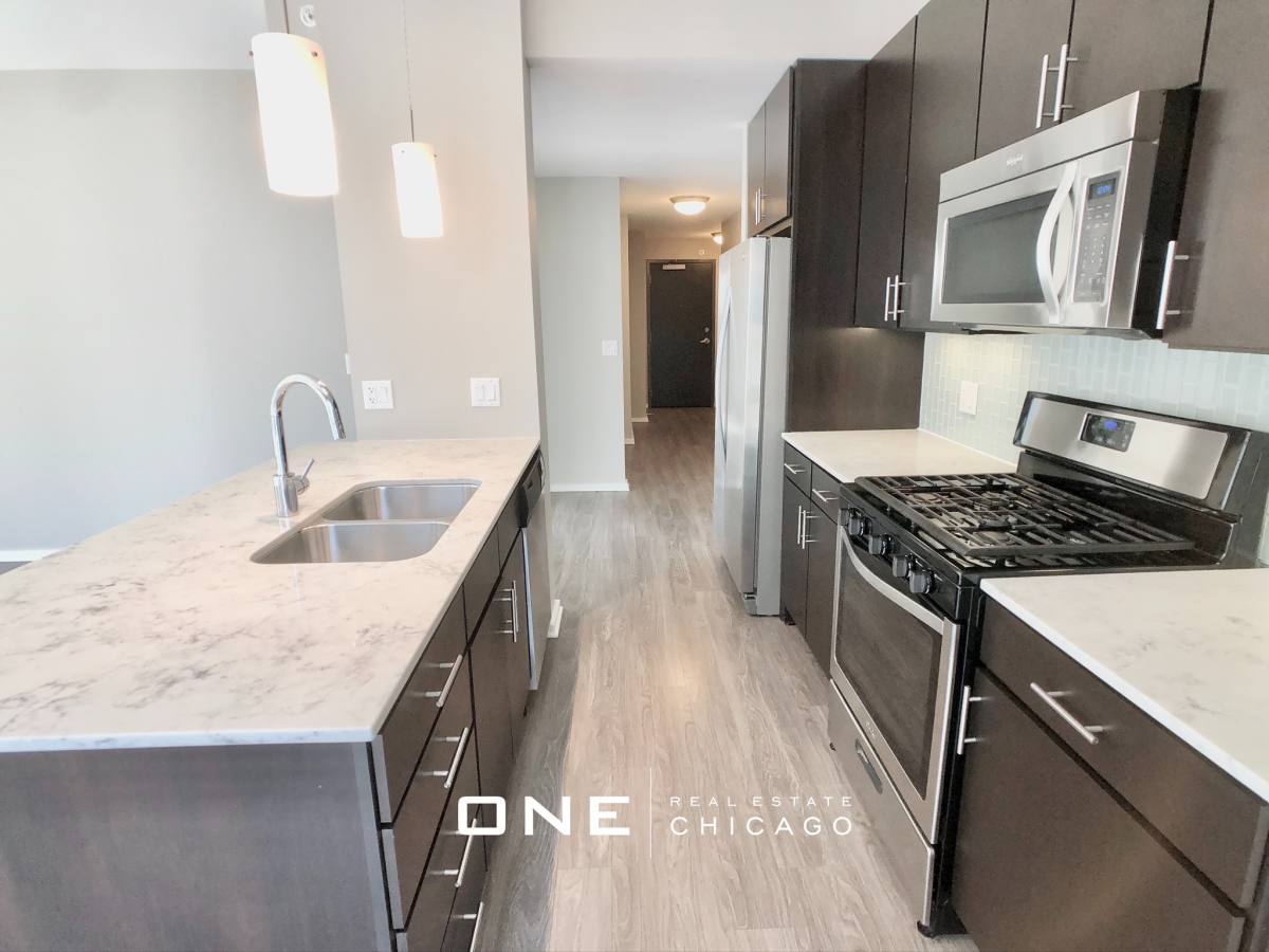 Apartment for rent at 117 N Desplaines #4, Chicago, IL 60661