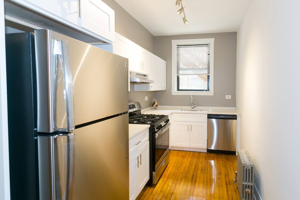 Apartment for rent at 439 Melrose #C3, Chicago, IL 60657