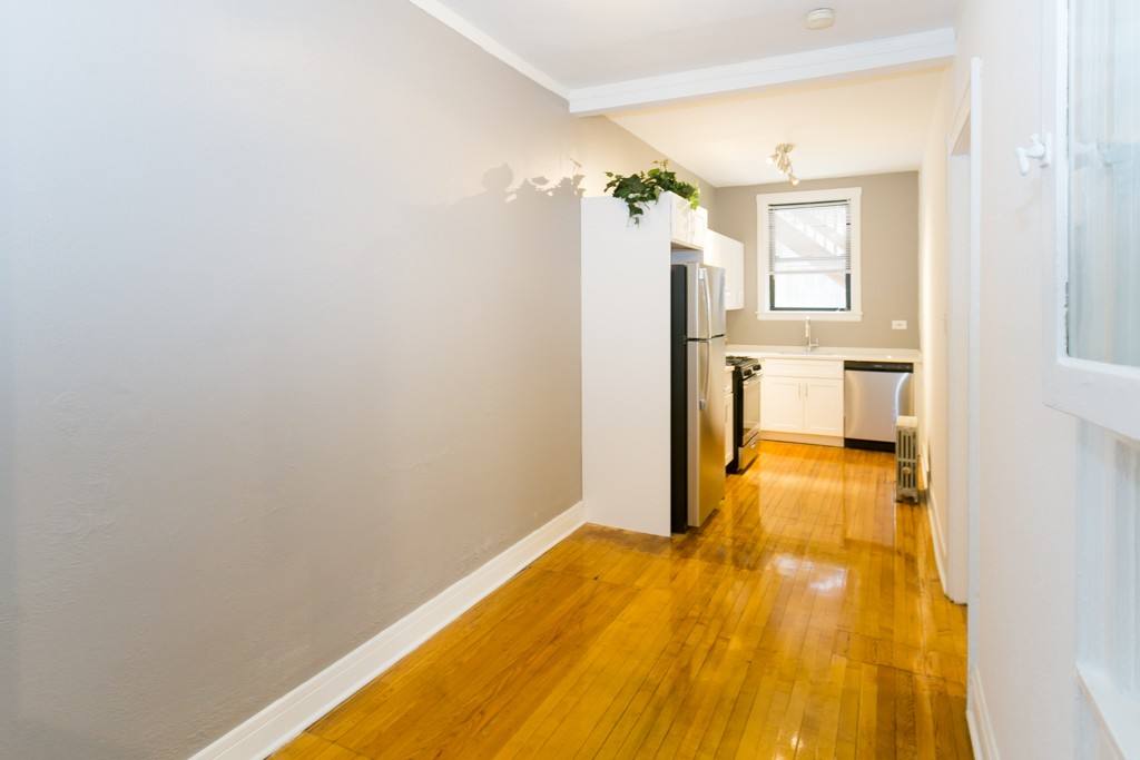 Apartment for rent at 439 Melrose #C3, Chicago, IL 60657