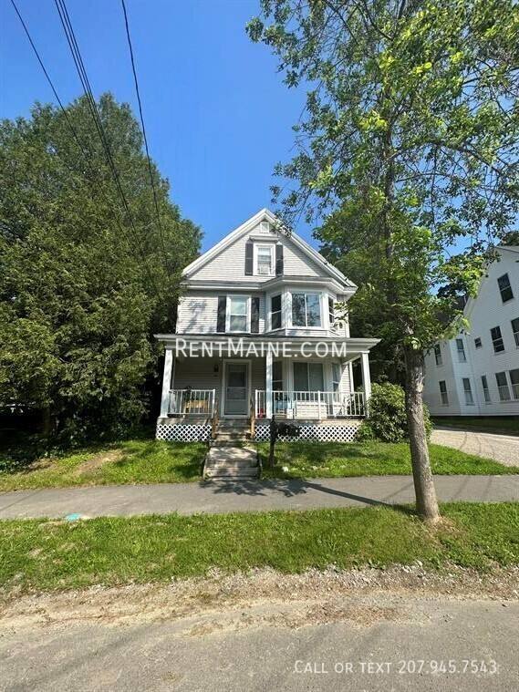 Apartment for rent at 32 Cottage St #3, Bangor, ME 04401
