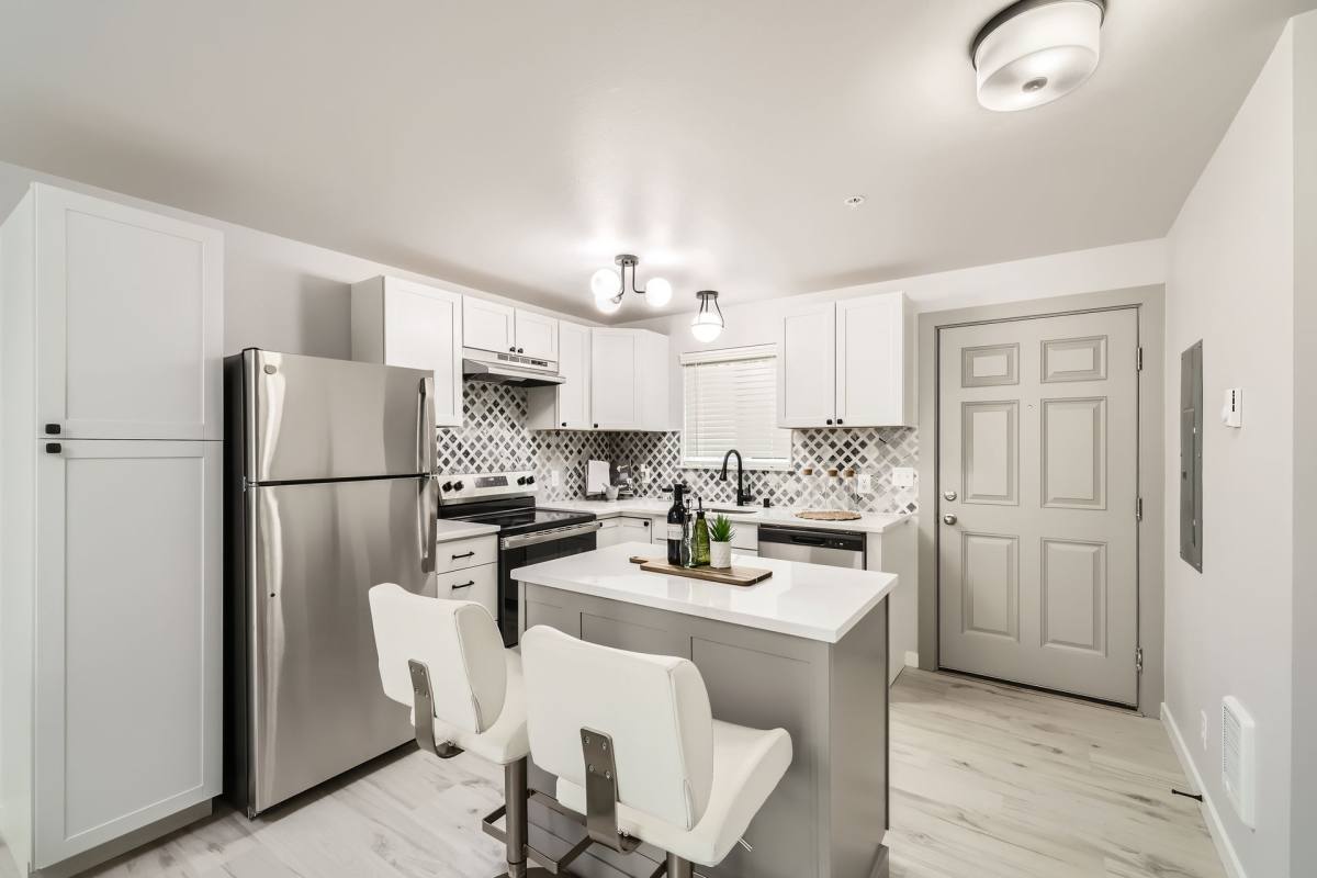 Townhouse for rent at 6707 196th St SW, Lynnwood, WA 98036