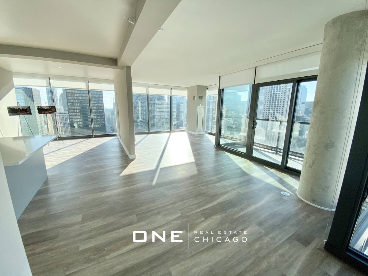 Apartment for rent at 501 N State St #4, Chicago, IL 60654