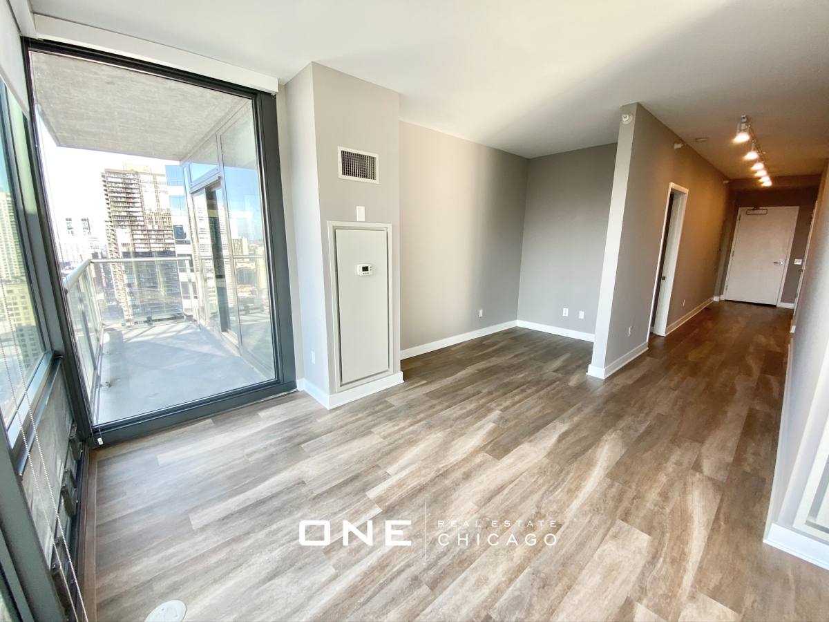 Apartment for rent at 501 N State St #4, Chicago, IL 60654