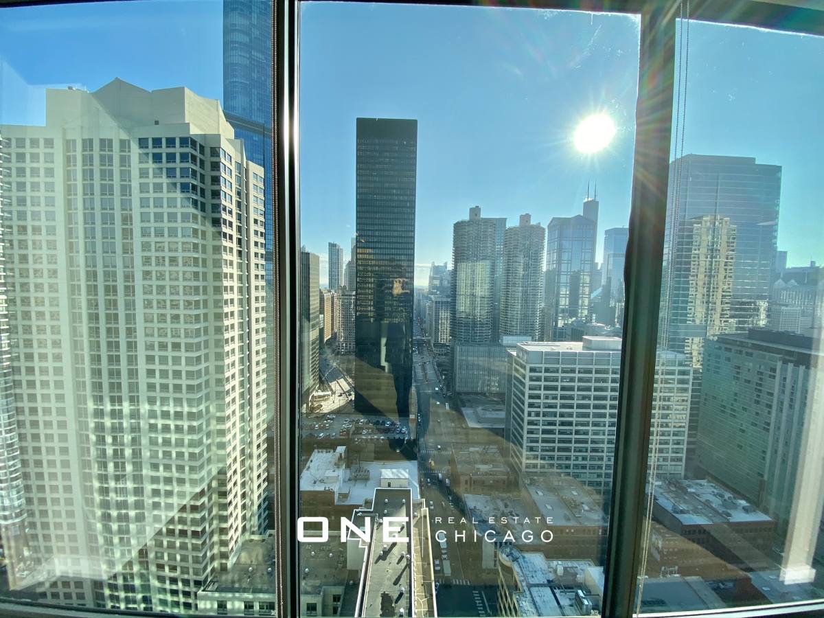 Apartment for rent at 501 N State St #4, Chicago, IL 60654