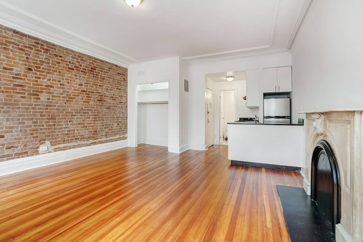 Apartment for rent at 37 E 65th St #3A, New York, NY 10065