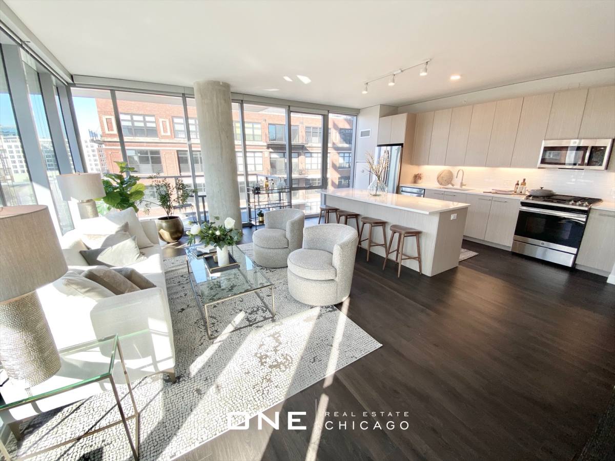 Apartment for rent at 209 S Peoria, Chicago, IL 60607