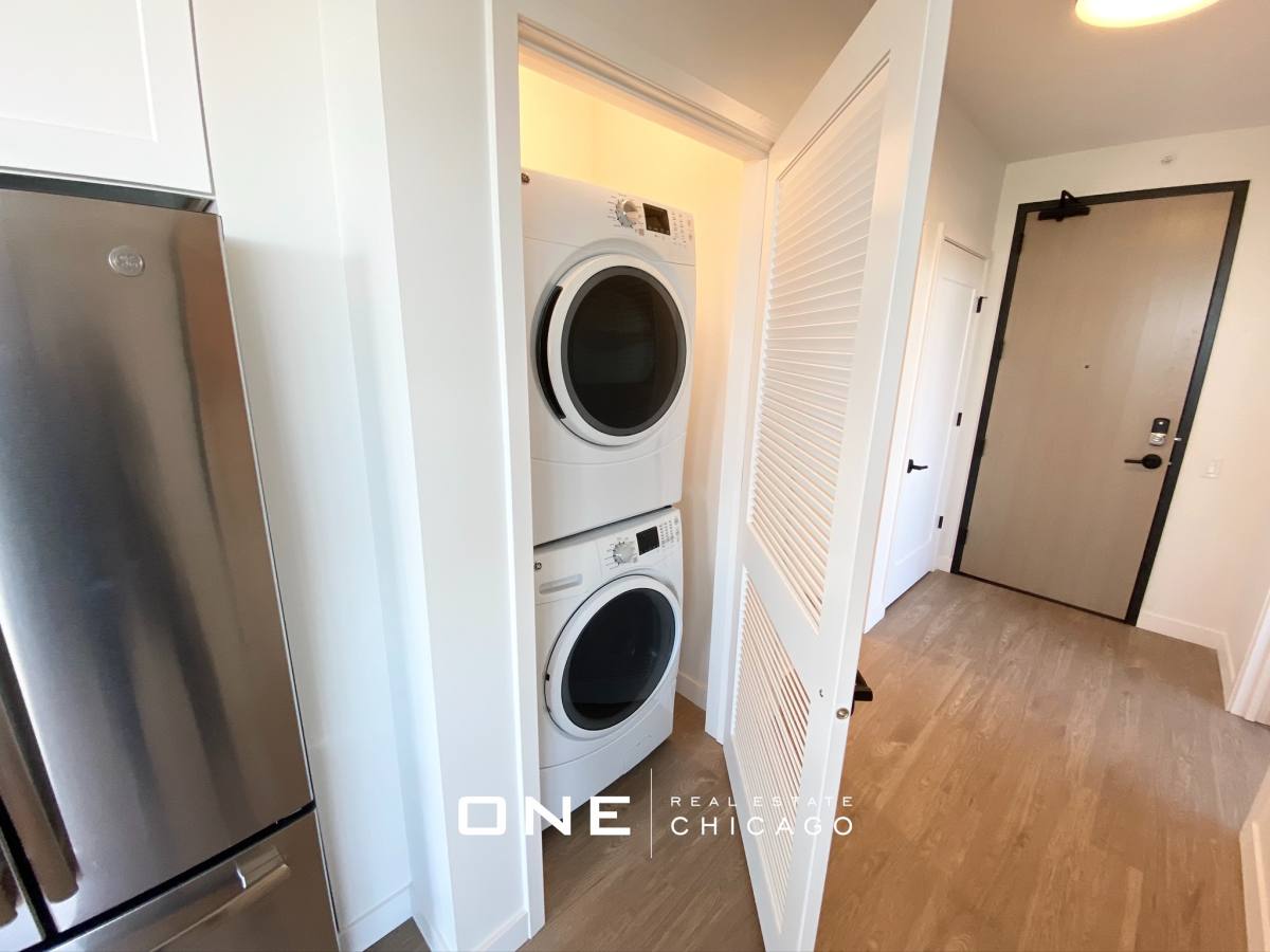 Apartment for rent at 633 W N #32, Chicago, IL 60610