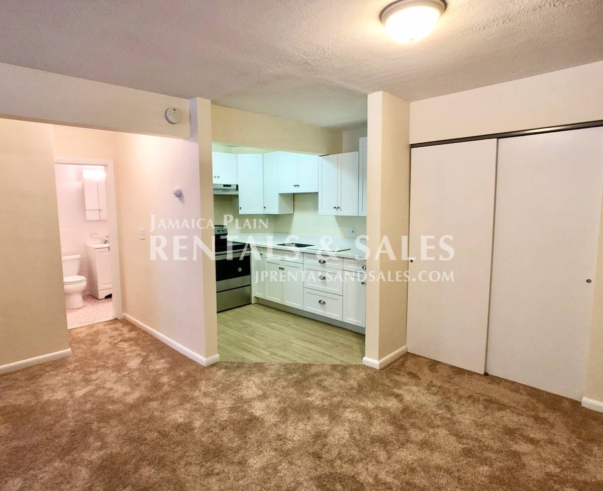 Apartment for rent at 804 Centre St #5, Jamaica Plain, MA 02130
