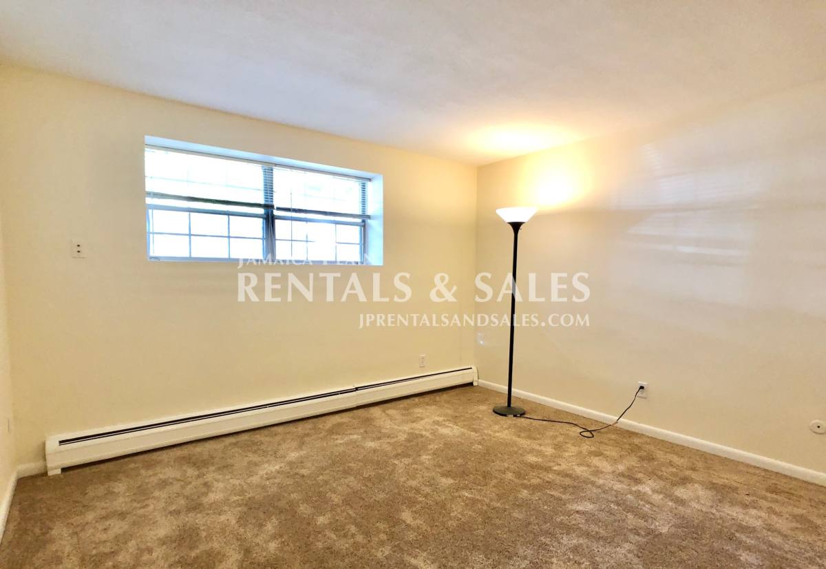 Apartment for rent at 804 Centre St #5, Jamaica Plain, MA 02130