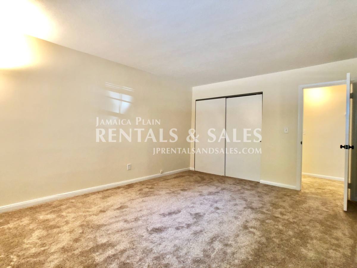Apartment for rent at 804 Centre St #5, Jamaica Plain, MA 02130
