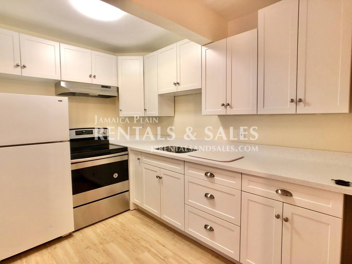 Apartment for rent at 804 Centre St #5, Jamaica Plain, MA 02130
