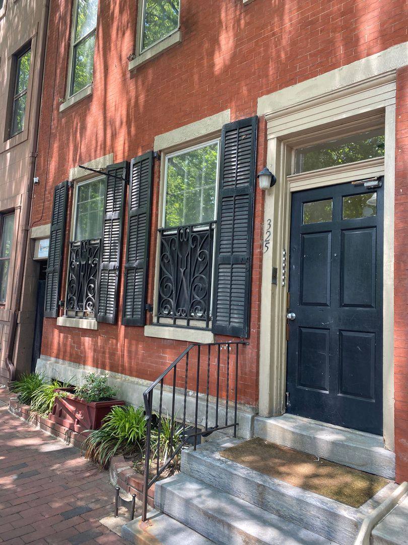 Apartment for rent at 325 Pine St, Philadelphia, PA 19106