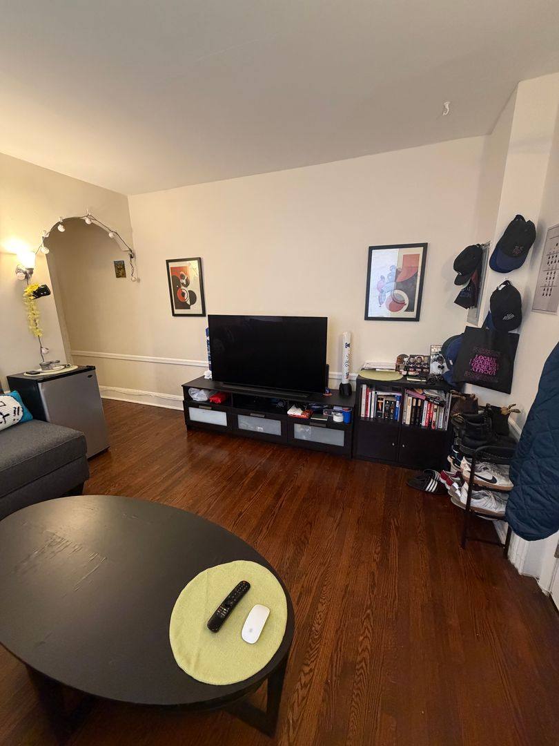 Apartment for rent at 325 Pine St, Philadelphia, PA 19106