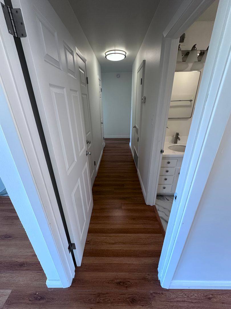Apartment for rent at 251 N El Camino Real, San Mateo, CA 94401