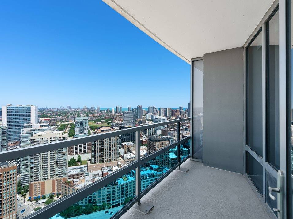 Apartment for rent at 520 N Kingsbury, Chicago, IL 60654