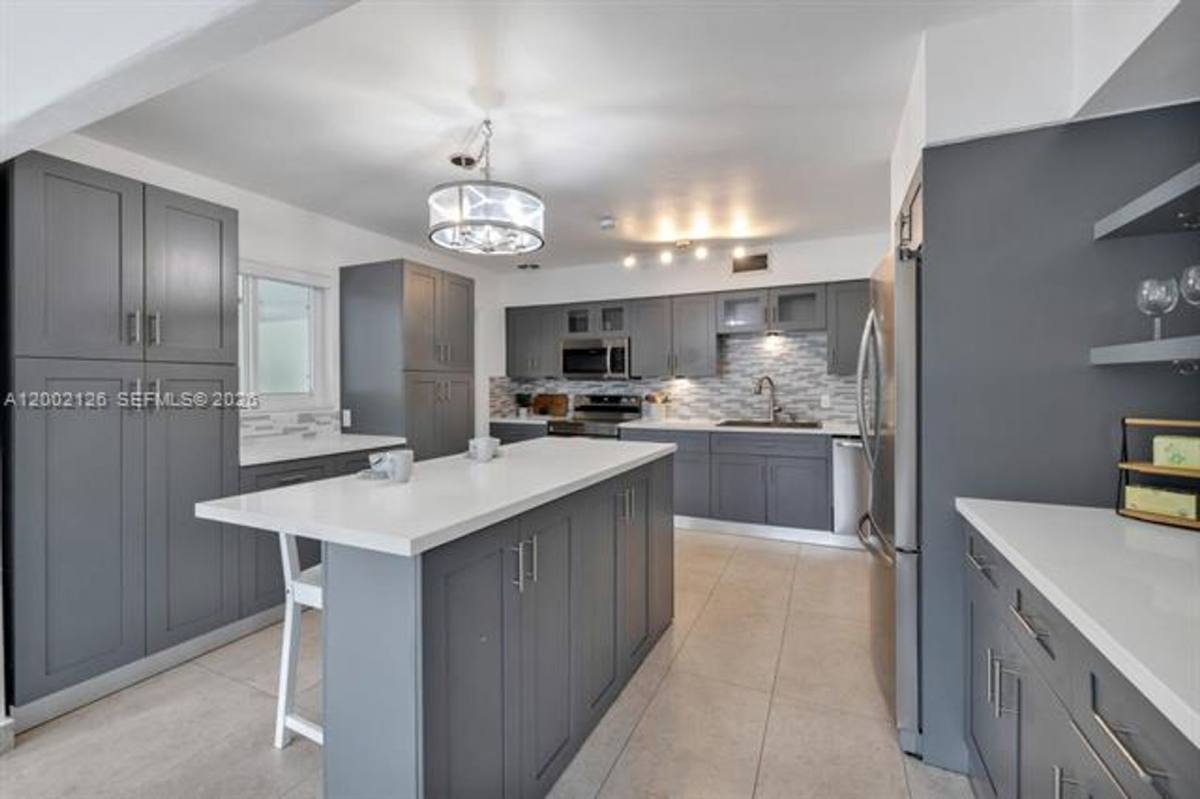 House for rent at 1031 NE Little River Dr, Miami, FL 33138