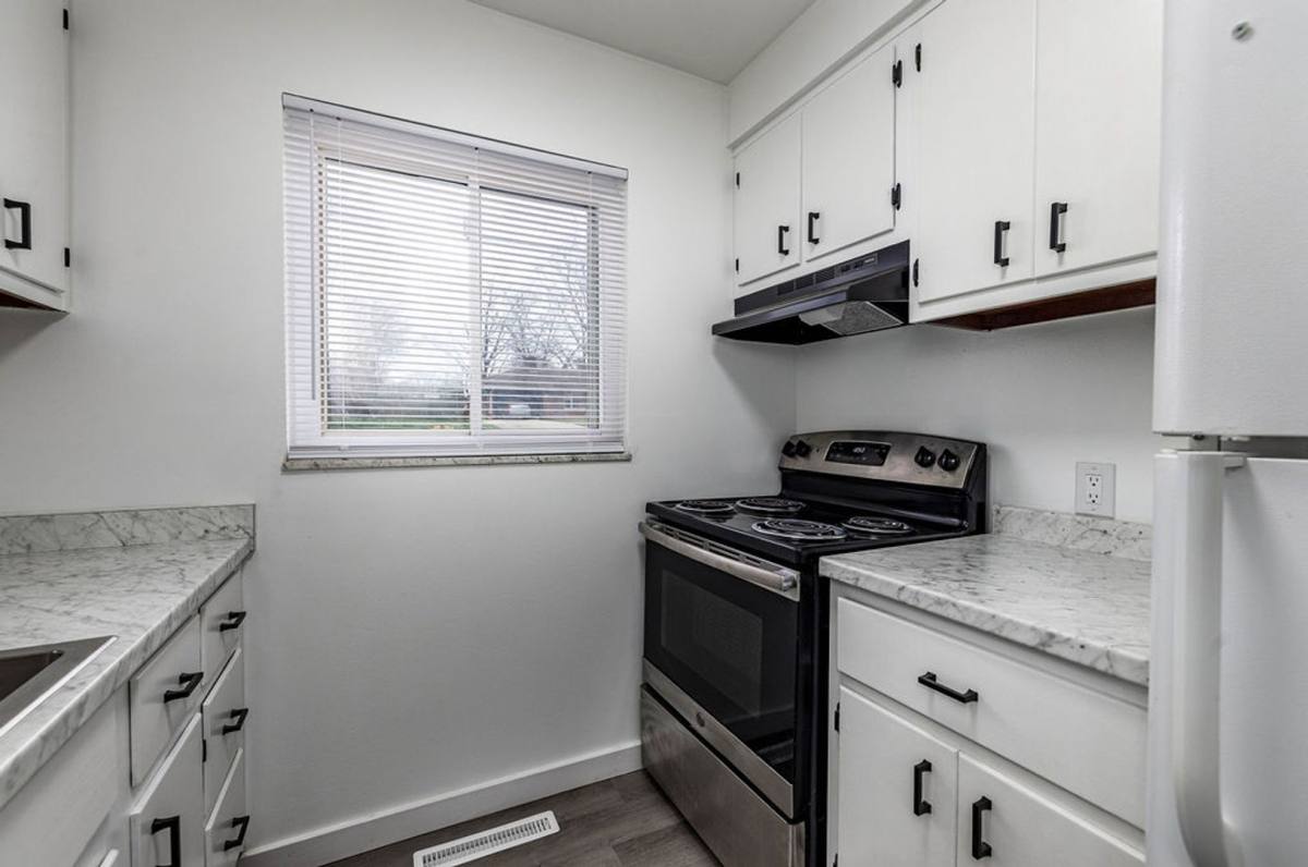 Apartment for rent at 190-216 Wilson Dr, Xenia, OH 45385