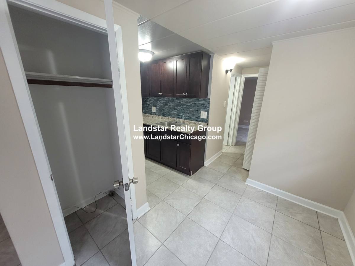 Apartment for rent at 9612 Ivanhoe Ave #2, Schiller Park, IL 60176