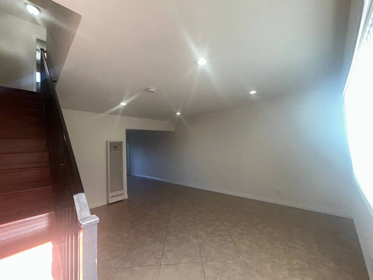 Apartment for rent at 7822 Newman Ave, Huntington Beach, CA 92647