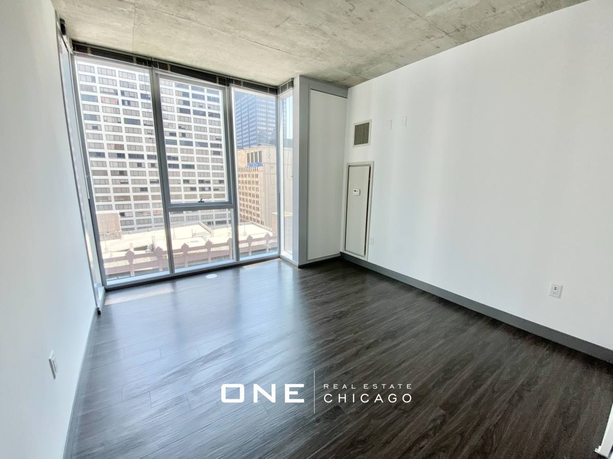Apartment for rent at 215 W Lake, Chicago, IL 60601