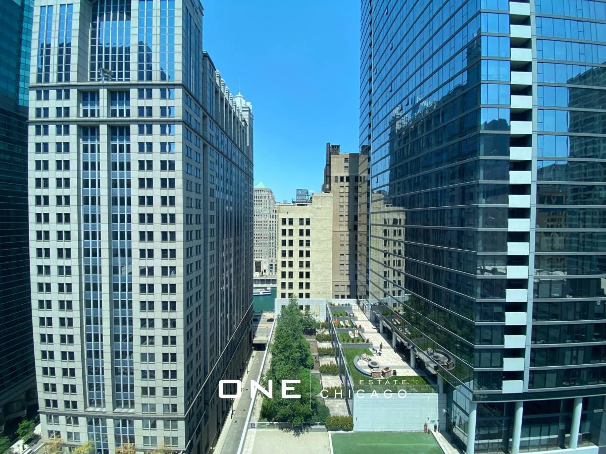 Apartment for rent at 215 W Lake, Chicago, IL 60601