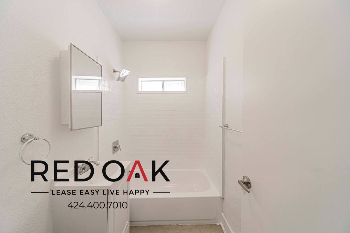 Condo for rent at 822 S Park View St #107, Los Angeles, CA 90057