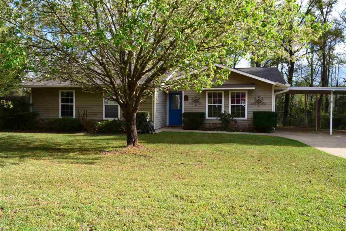 House for rent at 404 Springdale Dr #1, Enterprise, AL 36330