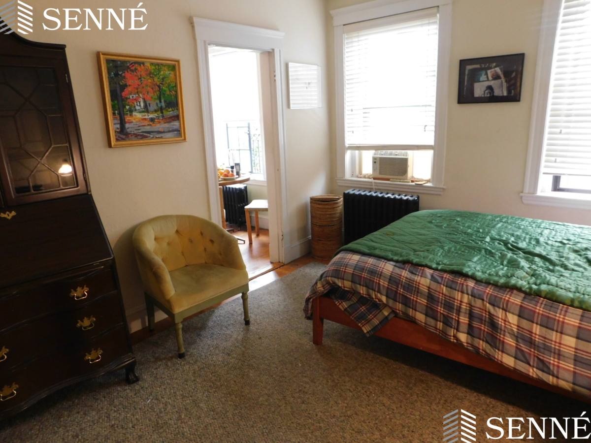 Apartment for rent at 36 Linnaean St #15, Cambridge, MA 02138