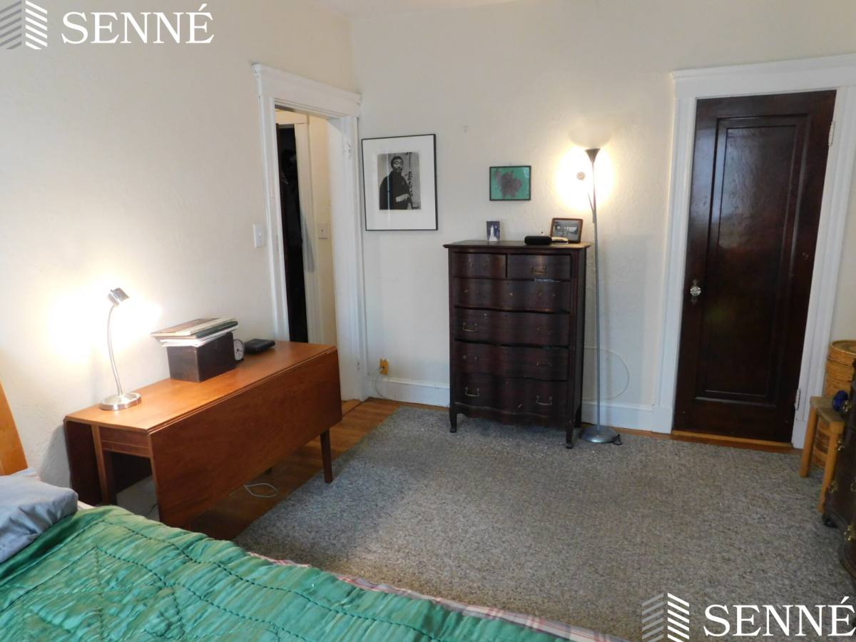 Apartment for rent at 36 Linnaean St #15, Cambridge, MA 02138