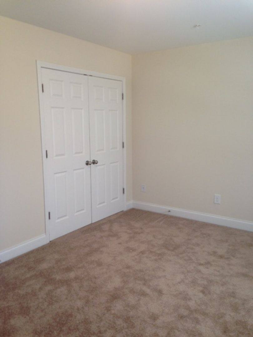 Townhouse for rent at 1445 Brookwood Dr, Winston Salem, NC 27106