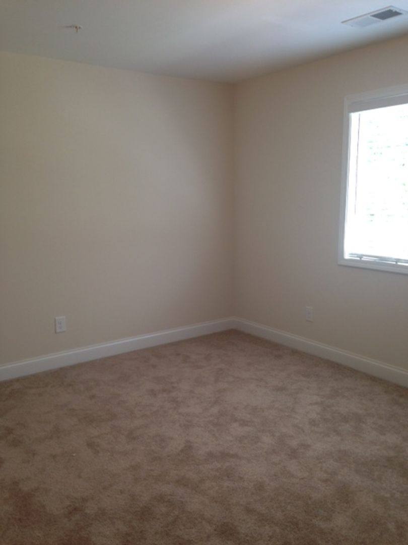 Townhouse for rent at 1445 Brookwood Dr, Winston Salem, NC 27106