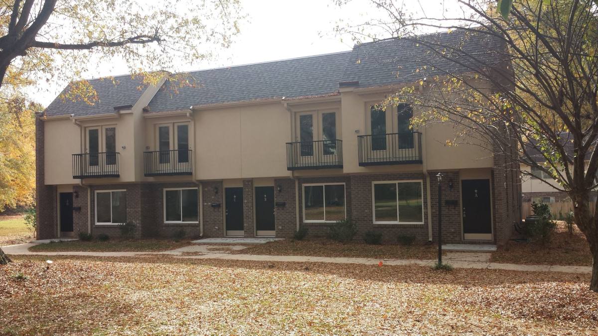 Townhouse for rent at 1445 Brookwood Dr, Winston Salem, NC 27106