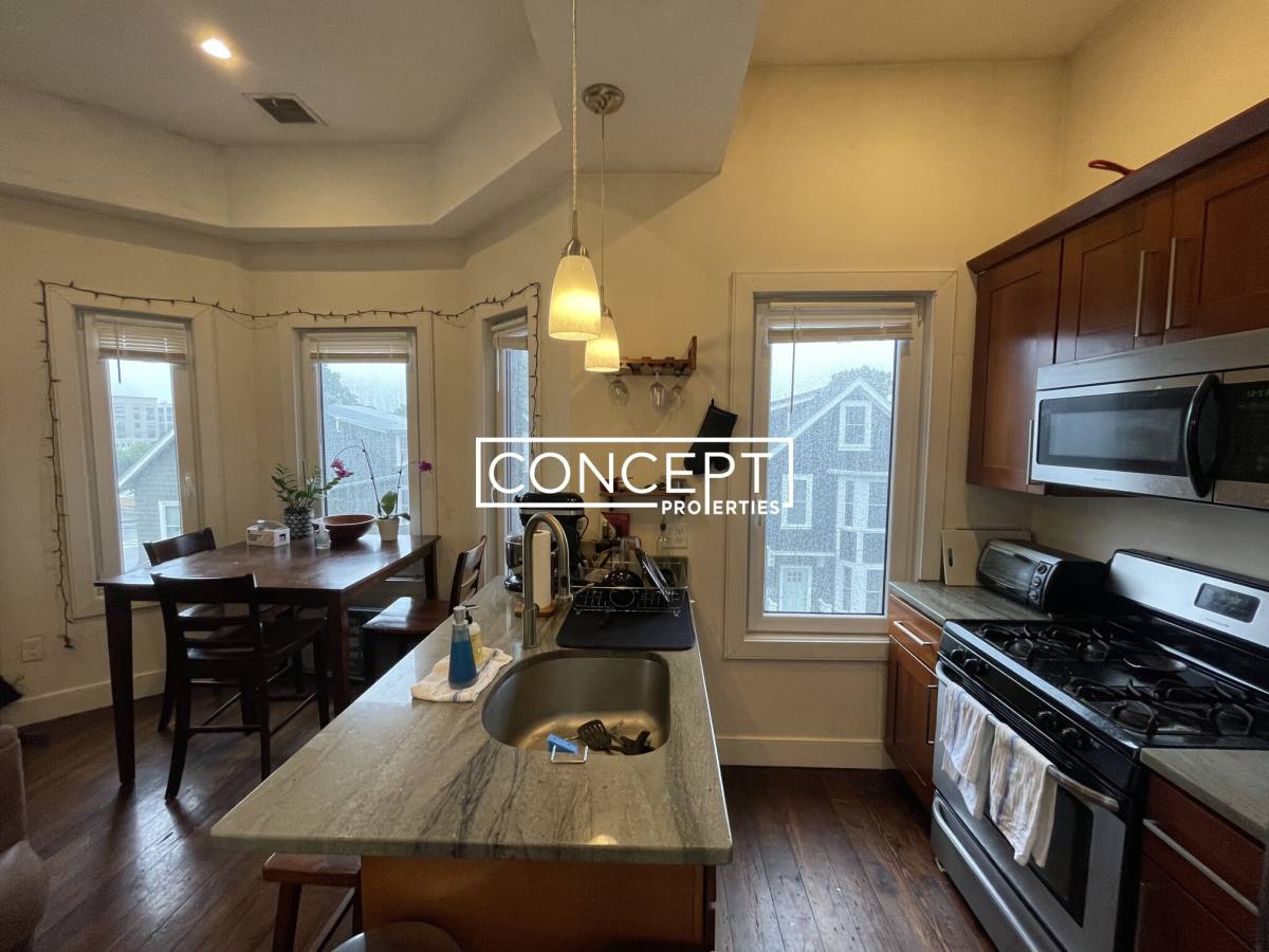 Apartment for rent at 5 Saint Margaret St #3, Dorchester, MA 02125