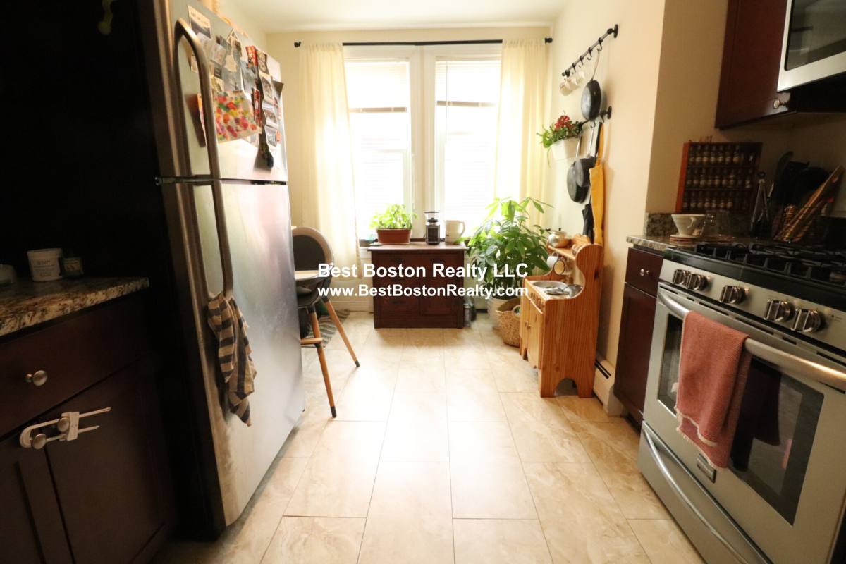 Apartment for rent at 70 Summer St #3R, Somerville, MA 02143